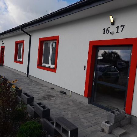 Hostel Czerwony Szafir Grodzisk Grodzisk Mazowiecki Exterior foto