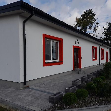 Hostel Czerwony Szafir Grodzisk Grodzisk Mazowiecki Exterior foto