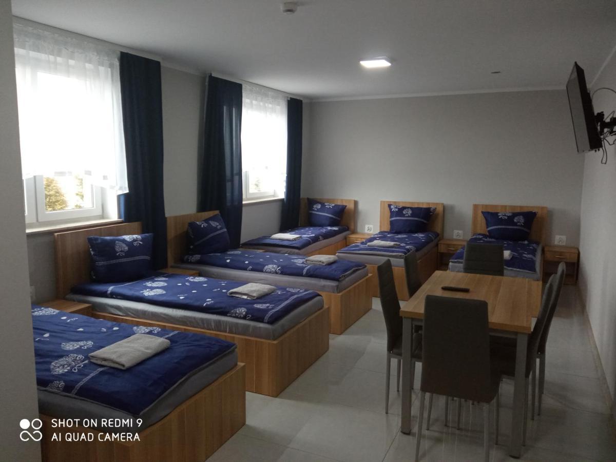 Hostel Czerwony Szafir Grodzisk Grodzisk Mazowiecki Exterior foto