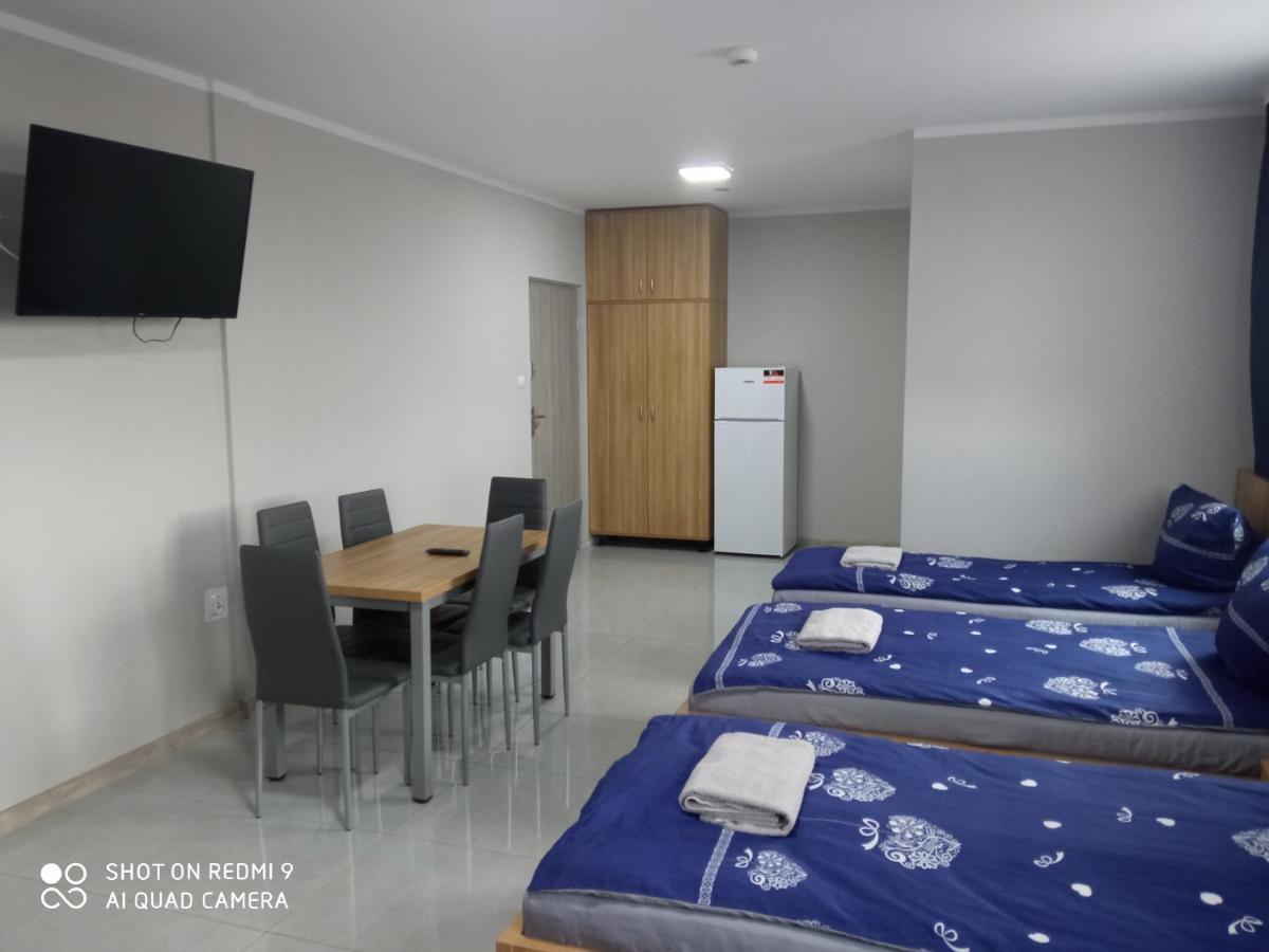 Hostel Czerwony Szafir Grodzisk Grodzisk Mazowiecki Exterior foto