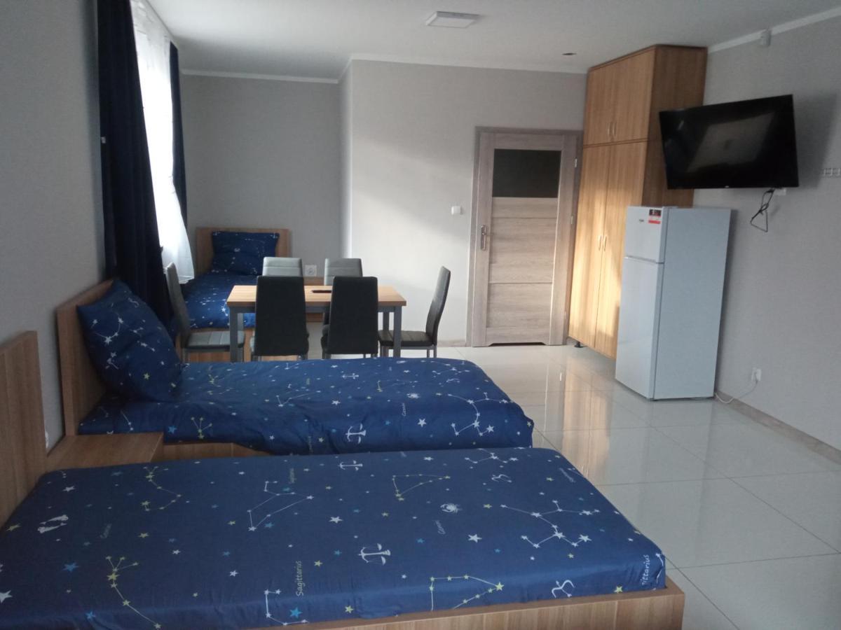 Hostel Czerwony Szafir Grodzisk Grodzisk Mazowiecki Exterior foto