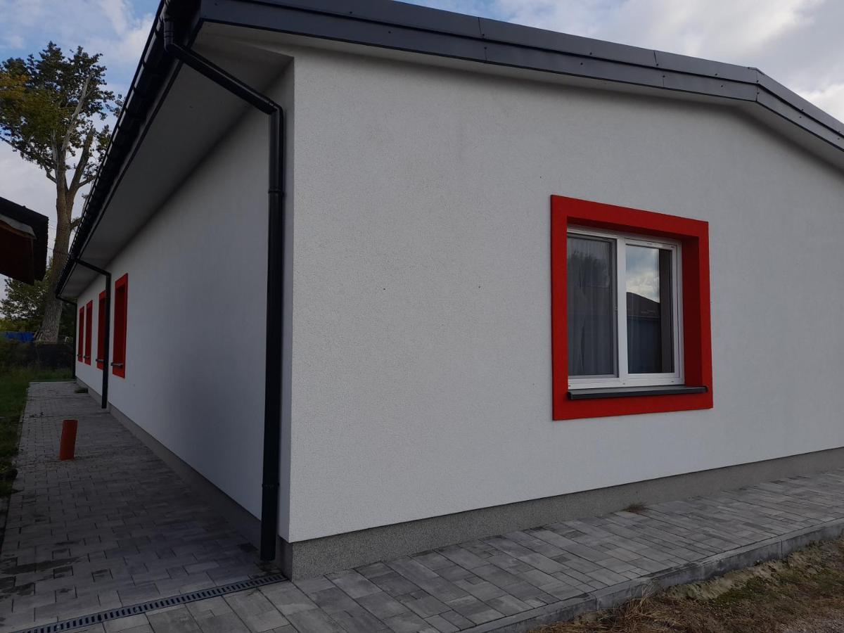 Hostel Czerwony Szafir Grodzisk Grodzisk Mazowiecki Exterior foto